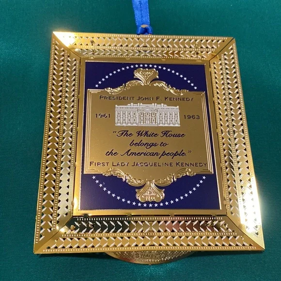 2020 White House Kennedy Christmas Ornament - Picture 6 of 7